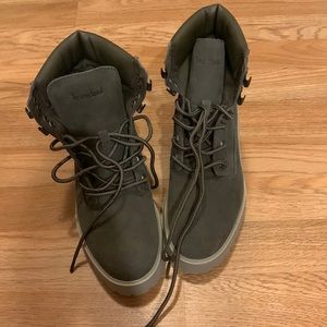 7.5 Timblerland boots